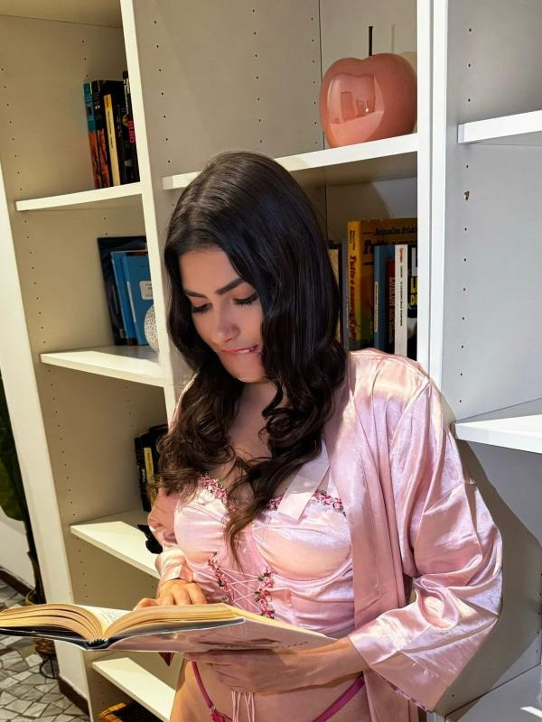 Larissa 6