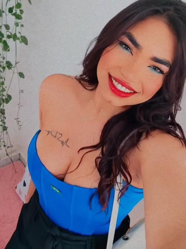 Angelina 17