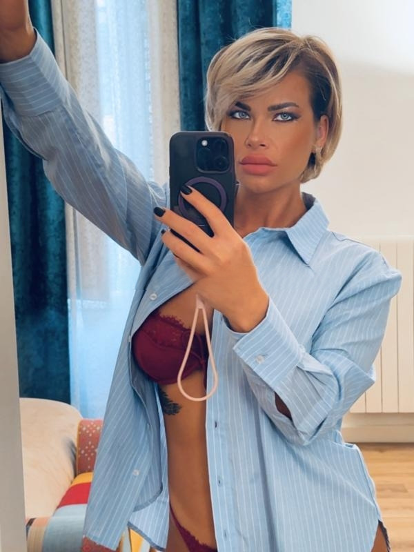 Rebecca 9