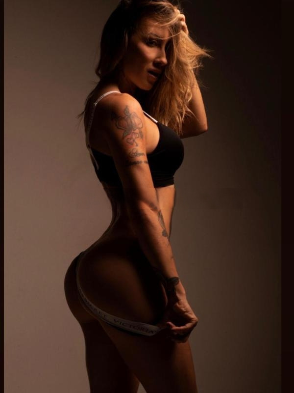Jennifer 6