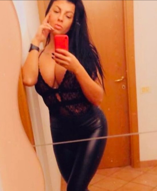 Larissa 24
