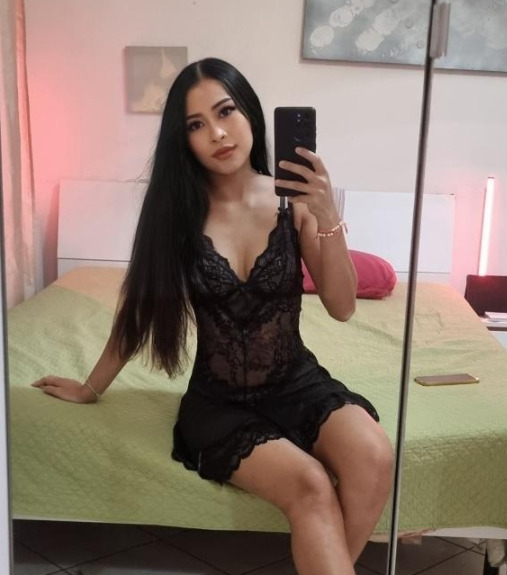 Elena 16