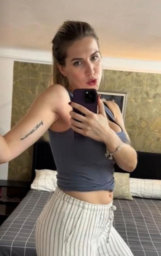 Manuela 17